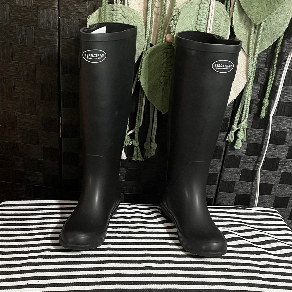 Tall Knee High Rain Boots Waterproof Natural Rubber Winter Snow Slush, Size 6